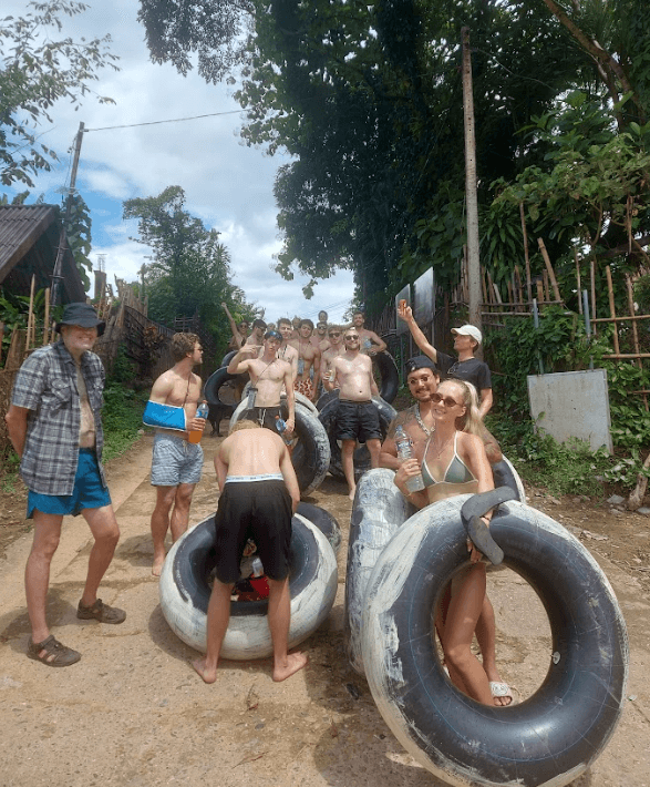 Vang Vieng Tipsy Tubing! — photo 9