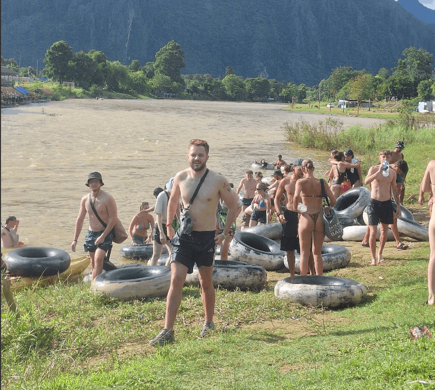 Vang Vieng Tipsy Tubing! — photo 10